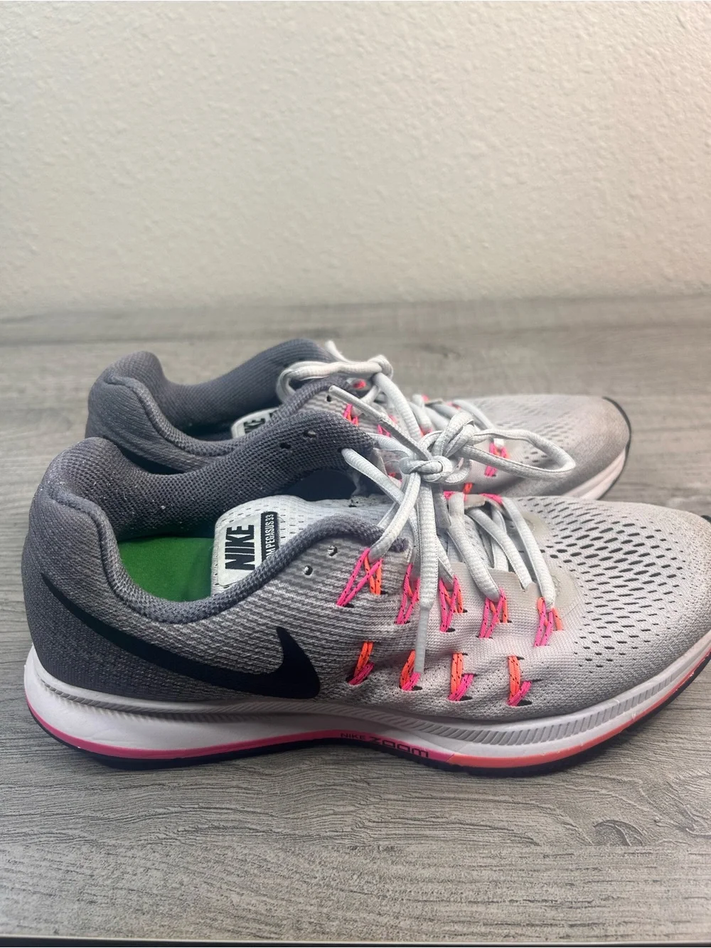 Nike Air Zoom Pegasus 33 Running Shoes Gray Pink Women’s Athletic Sneakers Sz9.5